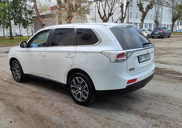 Mitsubishi Outlander cena 52900 przebieg: 141000, rok produkcji 2015 z Racibórz małe 254